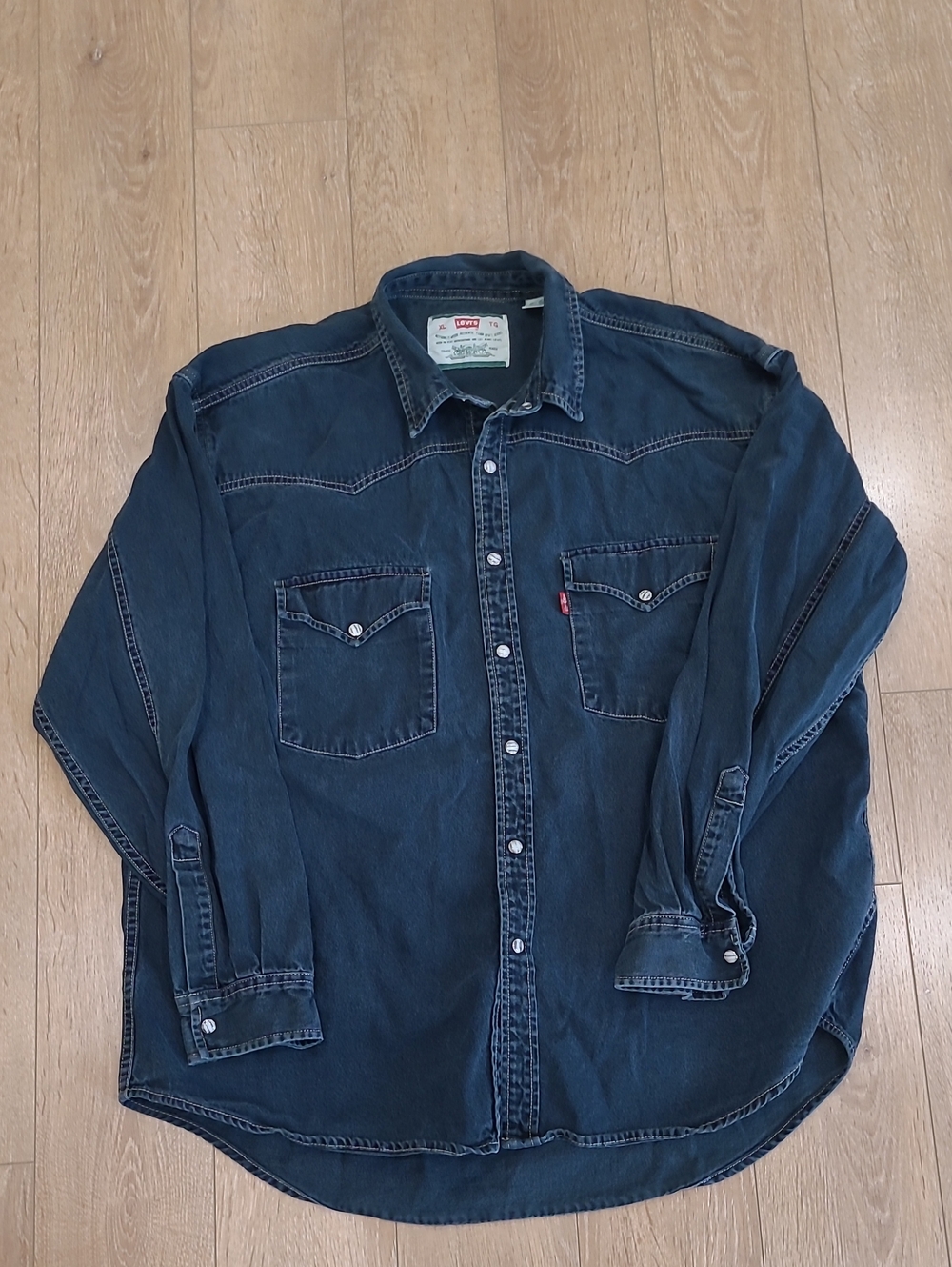 Levi's Barstow Western Denim Shirt/Dark Wash/Pearl Snap Buttons